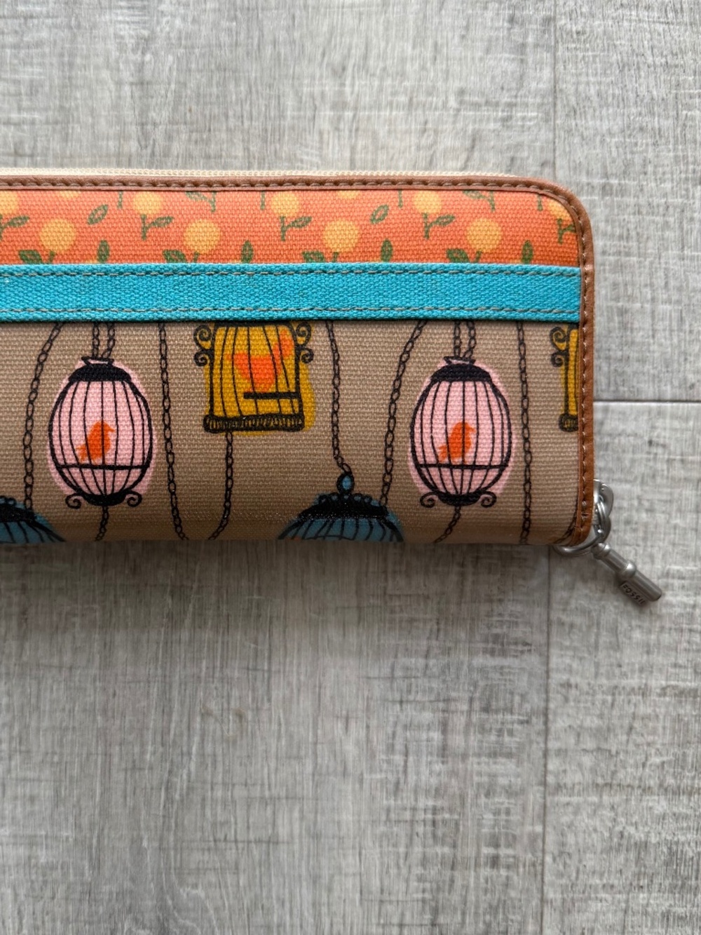 Key-Per Fossil Coated Canvas Wallet - Picture 3 of 5